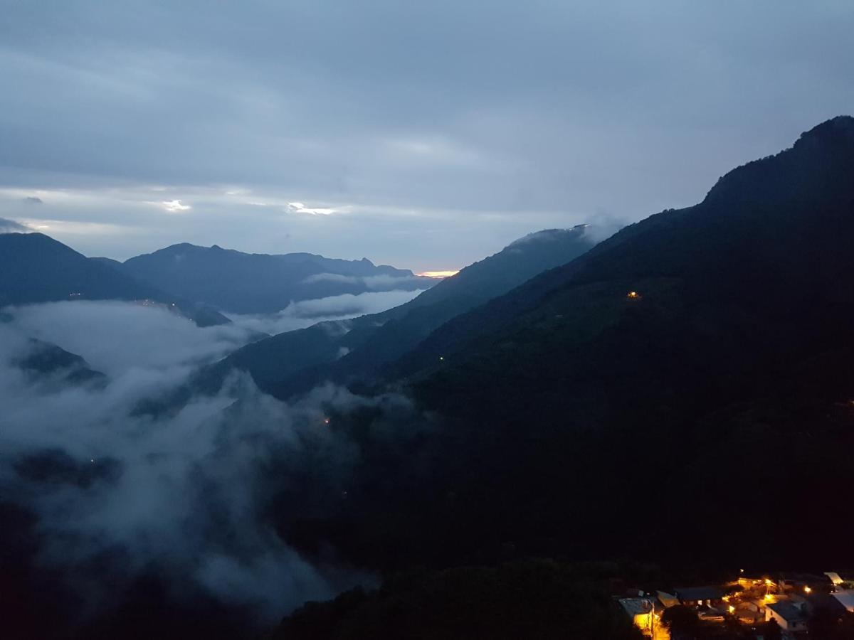 拉拉山周家渡假旅館 Hualing エクステリア 写真